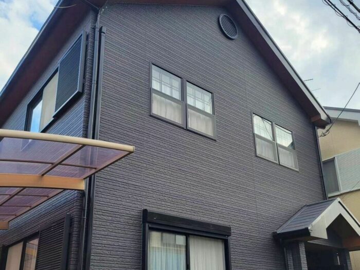 木津川市　高耐侯塗料で外壁と屋根とベランダ防水を行いました。